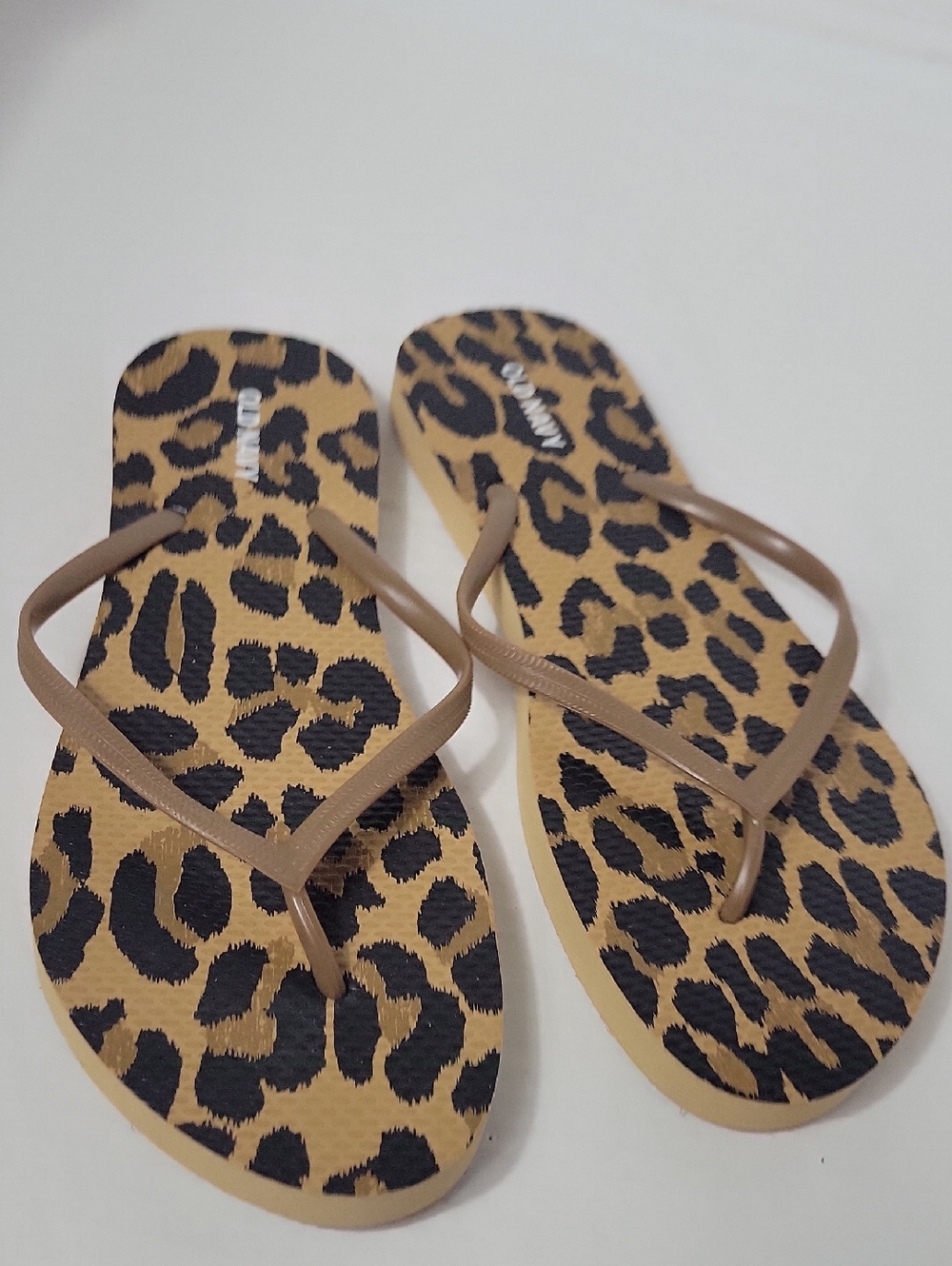 Old Navy Leopard-Print Tan and Black Flip Flop Sandals